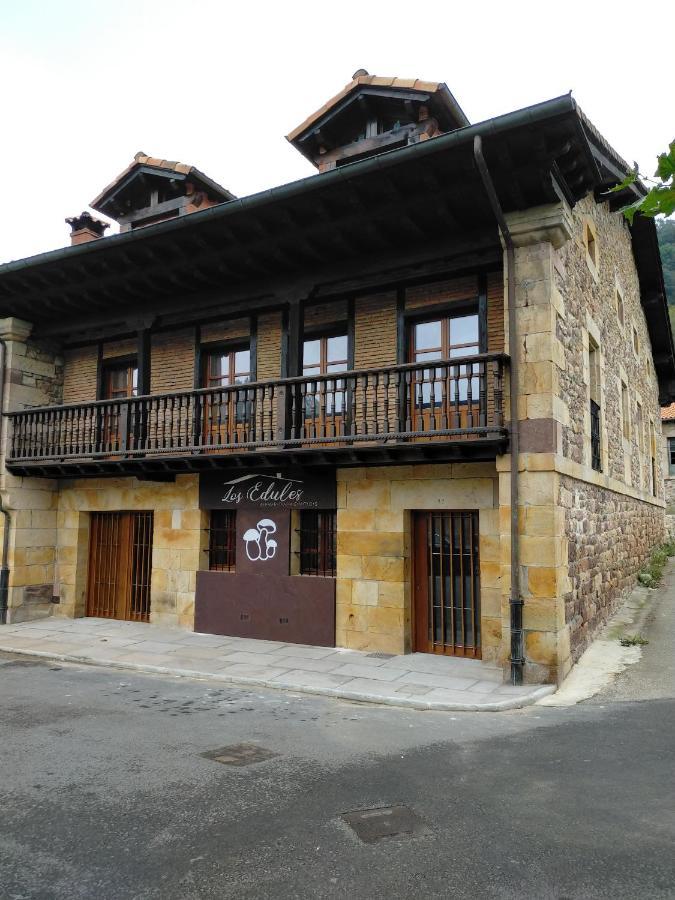 Apartamentos Los Edules Treceno Luaran gambar