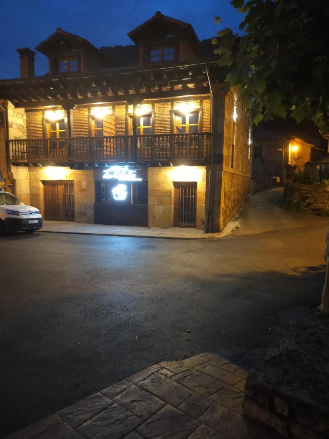 Apartamentos Los Edules Treceno Luaran gambar