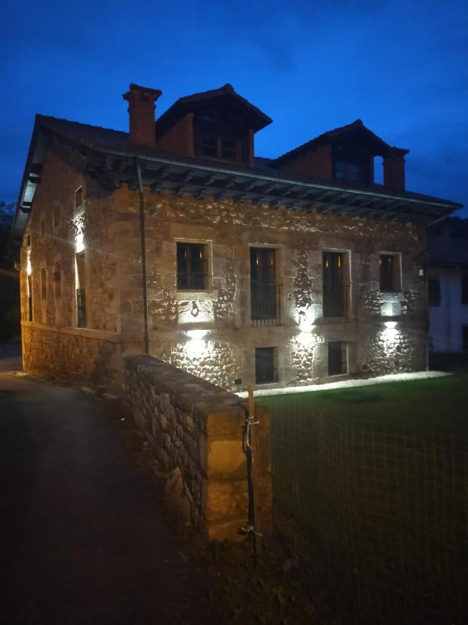 Apartamentos Los Edules Treceno Luaran gambar