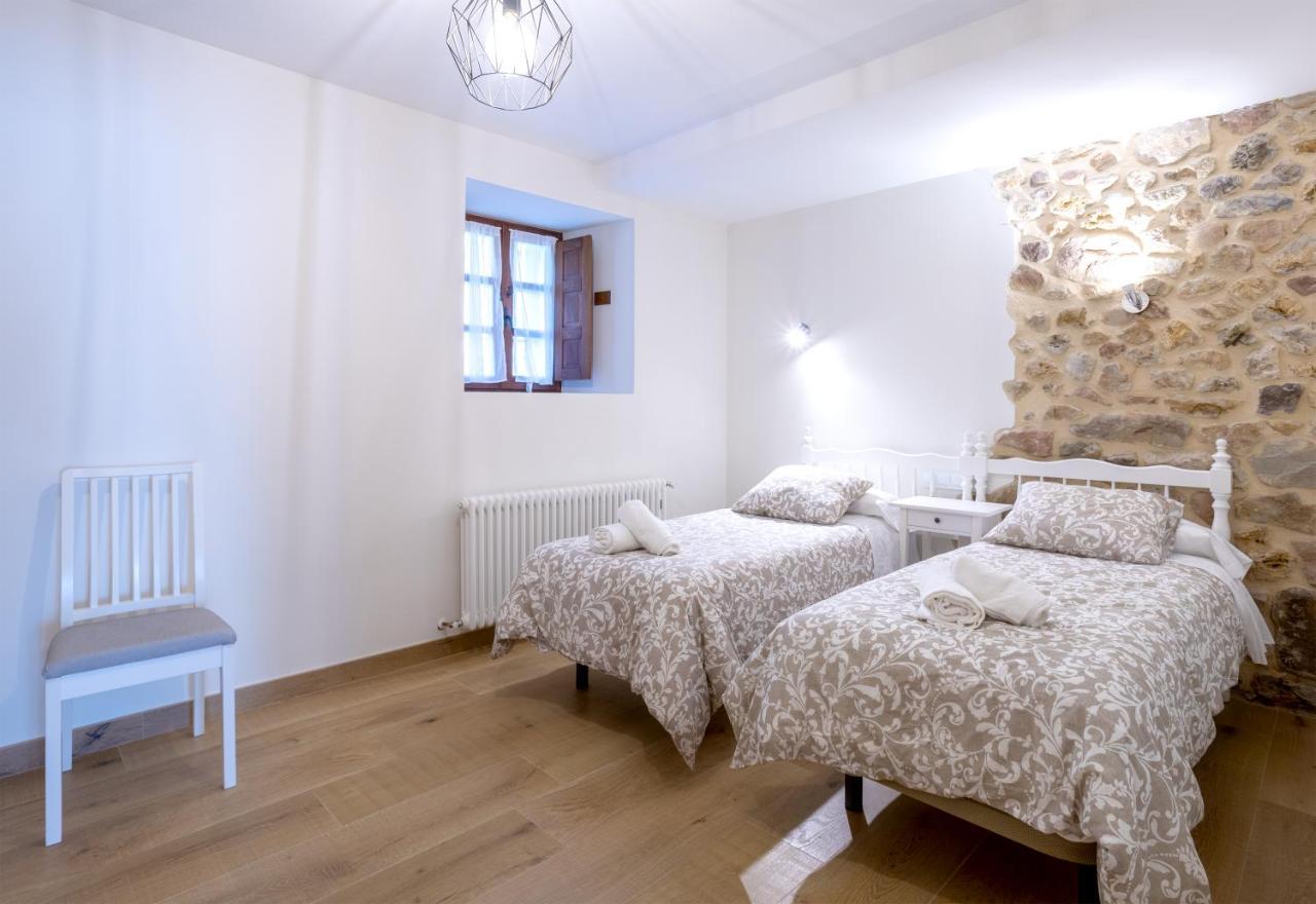 Apartamentos Los Edules Treceno Luaran gambar