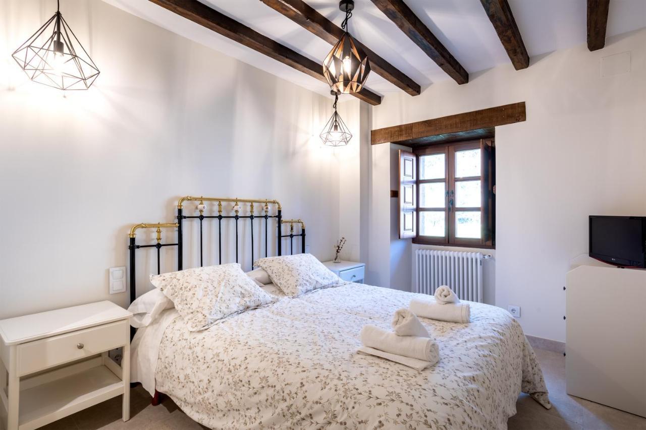 Apartamentos Los Edules Treceno Luaran gambar